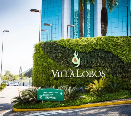 Entrada do Shopping Villa Lobos